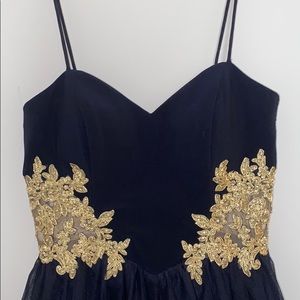 ✨NAVY AND MESH GOLD COCKTAIL DRESS✨